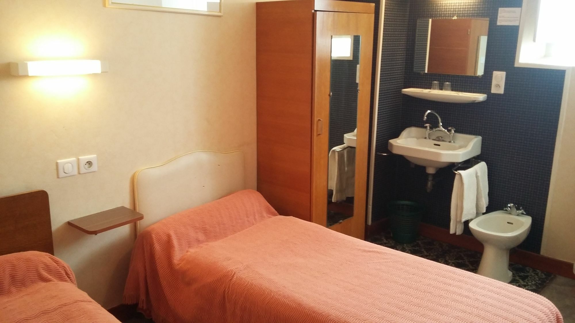 Hotel Du Viscos Лурд Экстерьер фото